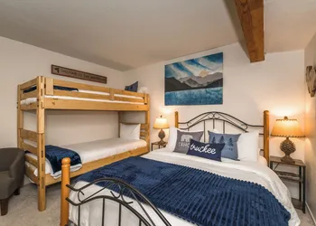 Donner Lake Inn hotel thumbnail 5