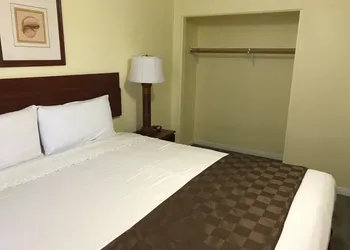 Europa Inn & Suites hotel thumbnail 5