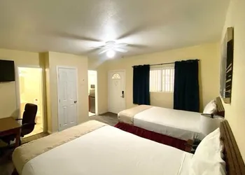Europa Inn & Suites hotel thumbnail 8