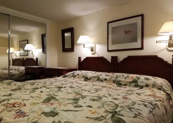 1860 House Inn and Vacation Rental Home hotel thumbnail 4