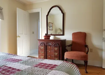 1860 House Inn and Vacation Rental Home hotel thumbnail 6