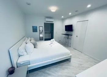 The Marlin Beachside hotel thumbnail 3