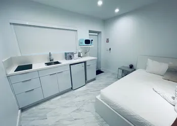 The Marlin Beachside hotel thumbnail 7