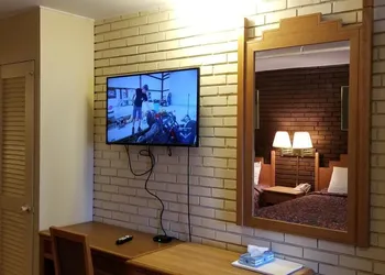 Americas Premier Inn hotel thumbnail 6