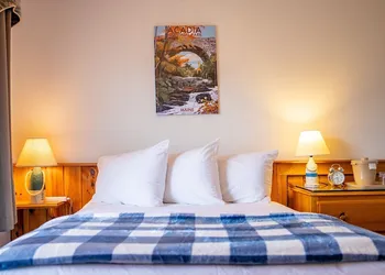 Isleview Motel and Cottages hotel thumbnail 7