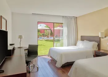 Fiesta Inn Express Aguascalientes hotel thumbnail 7