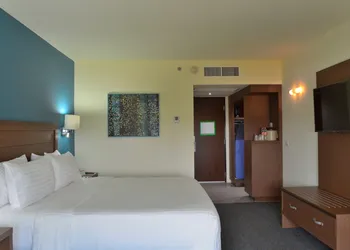 Holiday Inn Guadalajara Expo by IHG hotel thumbnail 2