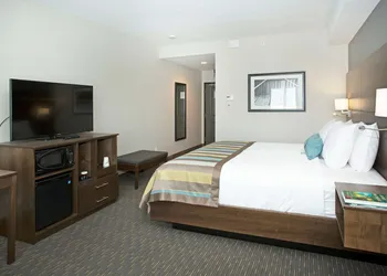 Wingate By Wyndham Calgary Airport hotel thumbnail 7