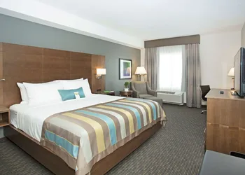 Wingate By Wyndham Calgary Airport hotel thumbnail 8