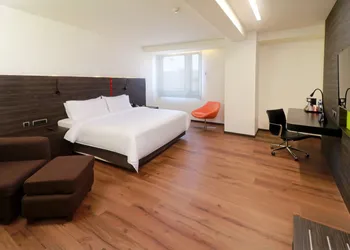 Holiday Inn Express Mexico Aeropuerto by IHG hotel thumbnail 3