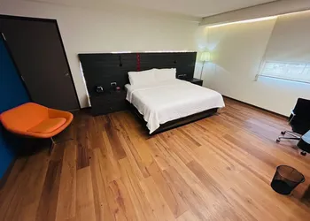 Holiday Inn Express Mexico Aeropuerto by IHG hotel thumbnail 4