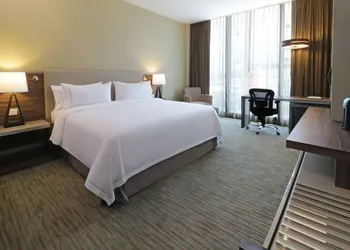 Holiday Inn Express & Suites Monterrey Valle by IHG hotel thumbnail 4