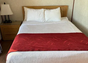Motel 6 Lake George, NY – Adirondacks hotel thumbnail 5