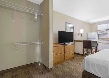 Extended Stay America Suites Seattle Bellevue Factoria hotel thumbnail 8