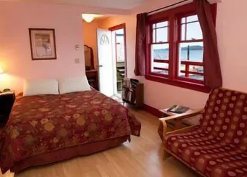 Eagle Bluff Bed & Breakfast hotel thumbnail 3
