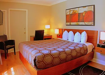 Unilofts Grande-Allée hotel thumbnail 4
