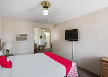 OYO Hotel Yuma AZ - I-8/US-95 hotel thumbnail 8