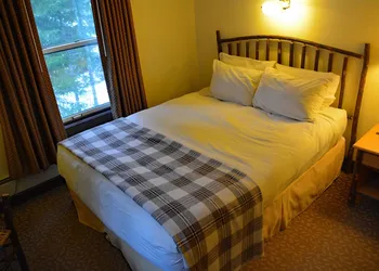 National Park Inn hotel thumbnail 7