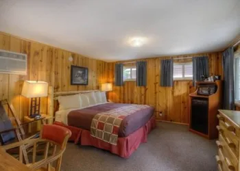 Powder House Lodge hotel thumbnail 4