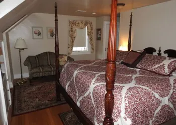 Magnolia Manor B&B Inn hotel thumbnail 6