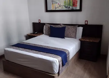 Hotel Don Quijote Plaza hotel thumbnail 4