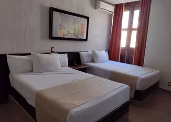 Hotel Don Quijote Plaza hotel thumbnail 6
