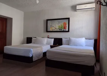 Hotel Don Quijote Plaza hotel thumbnail 7