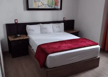 Hotel Don Quijote Plaza hotel thumbnail 8