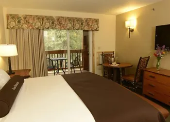 Denali Park Village hotel thumbnail 6