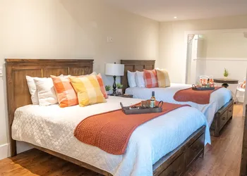 Kelowna Bed & Breakfast (CHATHAM HOUSE) hotel thumbnail 5