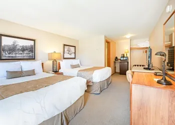 Chanticleer Inn hotel thumbnail 5