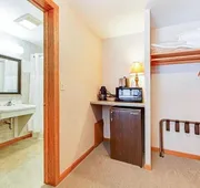 Chanticleer Inn hotel detail image 7