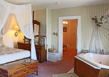 Belle Aire Mansion Guest House hotel thumbnail 6