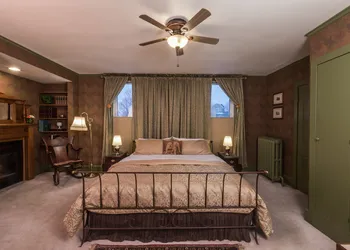 Astor House hotel thumbnail 3