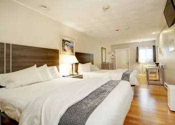 Hamilton Village Inn hotel thumbnail 8