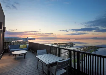 Delta Hotels by Marriott Thunder Bay hotel thumbnail 7