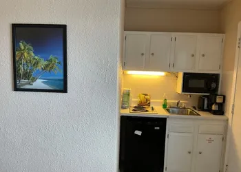 RusMar Motel hotel thumbnail 3