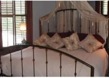 Fig Tree Manor hotel thumbnail 4