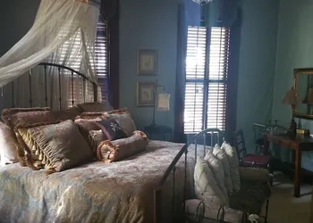Fig Tree Manor hotel thumbnail 6