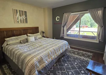 Chateau Rouge Condominiums hotel thumbnail 6
