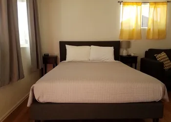 Stone Mountain Lodge and Cabins hotel thumbnail 6