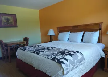 Extend a Suites & RV Park hotel thumbnail 5