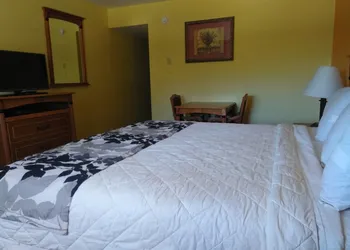 Extend a Suites & RV Park hotel thumbnail 7