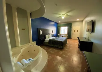 Texas Inn Alamo hotel thumbnail 6