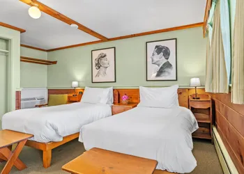 Mid-Town Motel hotel thumbnail 3