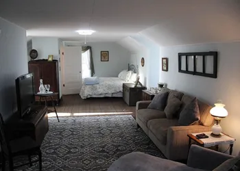 Riverboat Bed & Breakfast hotel thumbnail 6