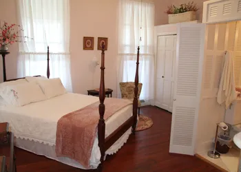 Riverboat Bed & Breakfast hotel thumbnail 7