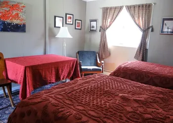 Blue Gentian Lodge at Magic Mountain hotel thumbnail 3