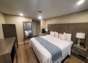 Water's Edge Ocean Resort hotel thumbnail 6