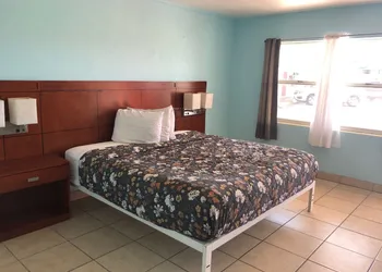 Economy Suites hotel thumbnail 7